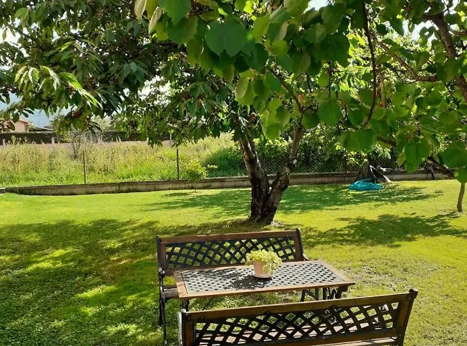 Chrysafis 公寓式酒店 Vrasná